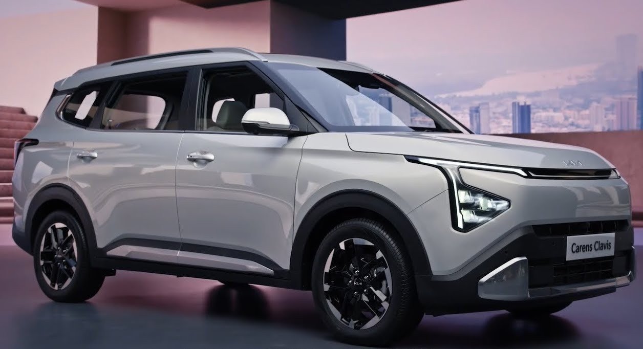 Kia Carens Clavis Overview